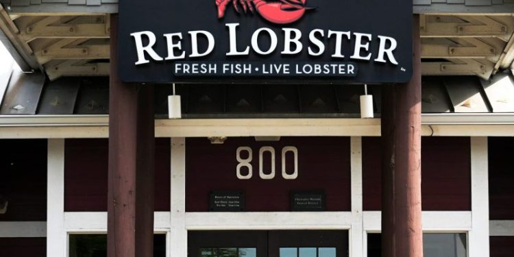 It wasn’t the endless shrimp that doomed Red Lobster. How private equity pinched the seafood chain.
