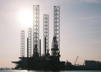 Oil and natural gas: natural gas rises to the $2.45 level