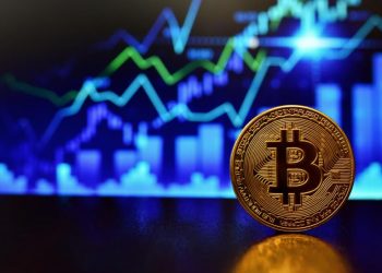 Bitcoin Breaks Through $70,000: Bull Market or Peak?