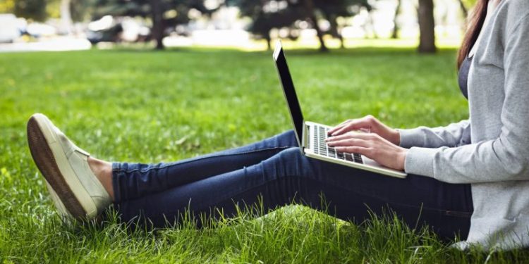 Why companies are canceling summer Fridays