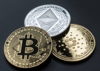 Ethereum price is trying to stay above the $3800 level