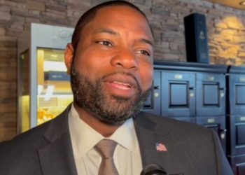 Trump campaign accelerates vetting of potential running mates