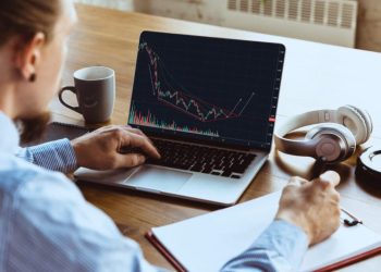 LeverFi Price Falls to $0.002637 Amidst $111M Volume