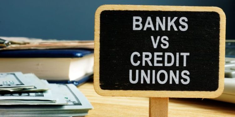Credit Unions vs Banks: Key Differences and Benefits