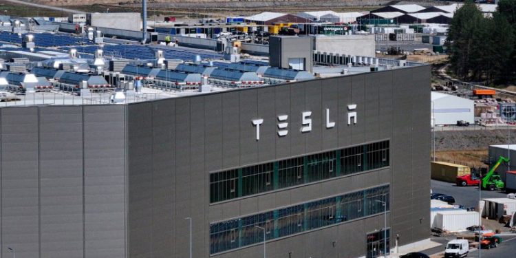 Tesla shares rise on better-than-expected Q2 deliveries report