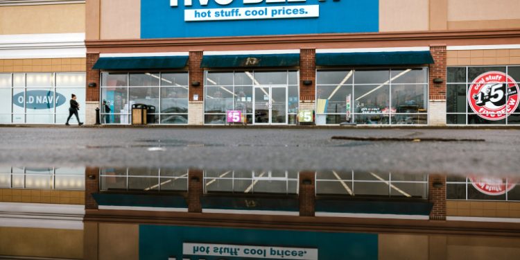 Major retailers are backtracking on self-checkout