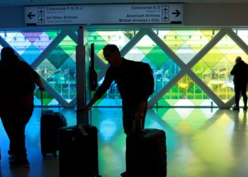 Air travel demand is breaking records. Airline profits are not.