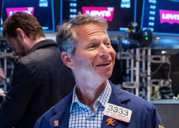 Dow rallies 700 points for best day in more than a year, Russell 2000 small-cap index jumps 3%