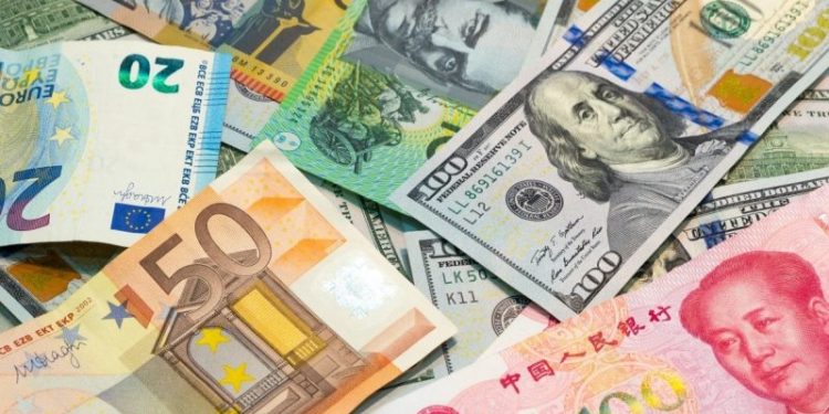 EURUSD and GBPUSD: EURUSD exceeds last week’s high