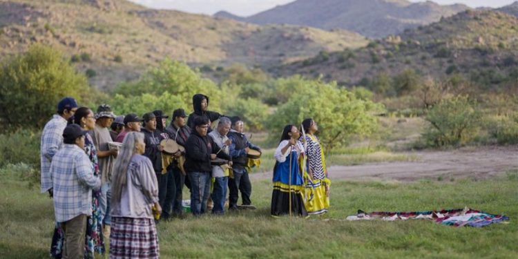 Apache tribe takes fight with feds over sacred land to Supreme Court