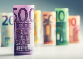 The Euro index continues the trend from Friday to a new high