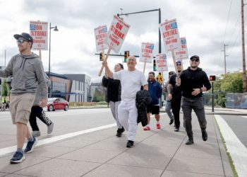 Boeing factory strike crosses 1-month mark as pressure mounts on new CEO