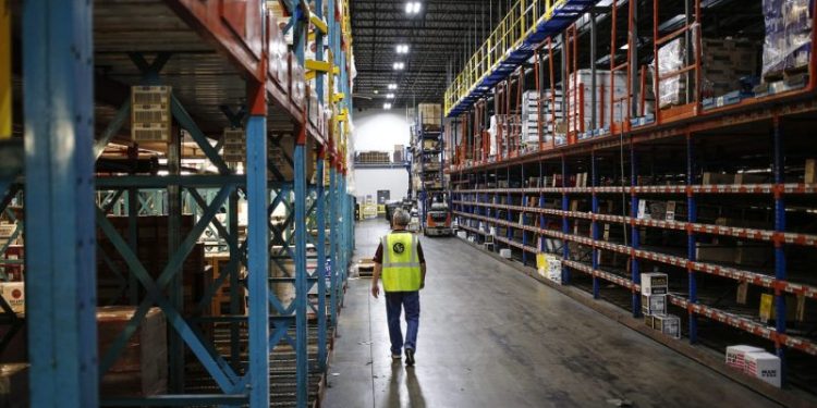 Top liquor distributor favored Costco and Kroger over small businesses, FTC says