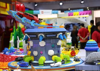Lego is reinventing its iconic brick sets and keeping the toy industry afloat